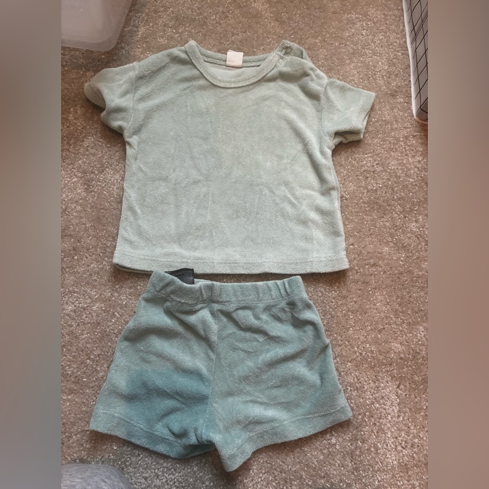 H&M Light Green Terry Cloth Set